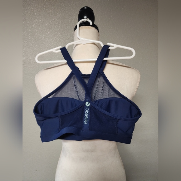 Oiselle - Picture 2 of 2